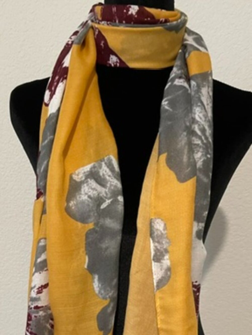 New With Tags Jessica Simpson Women's Scarf or Wrap